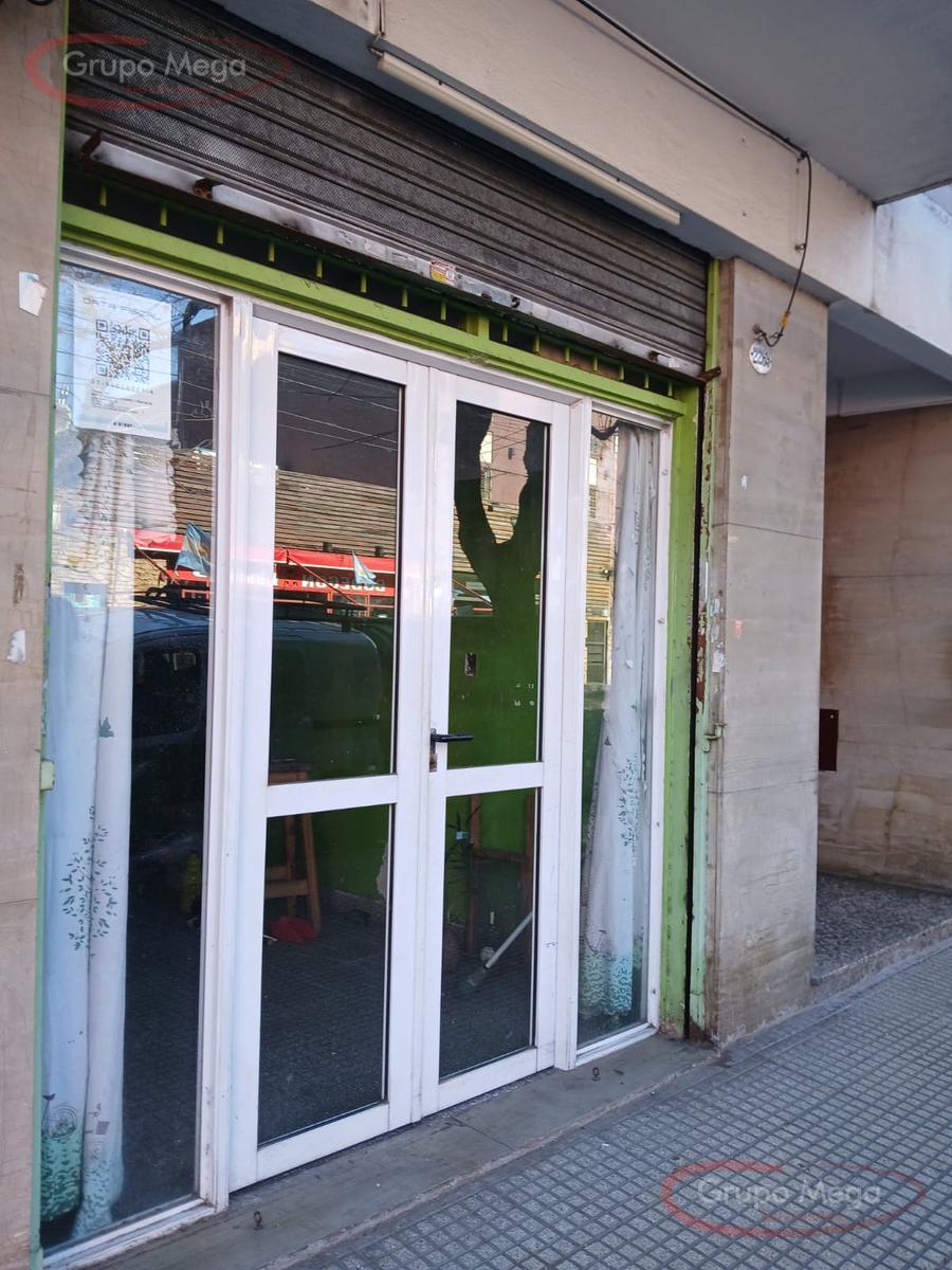 Local a la calle 47 m2  buen estado (3×15)