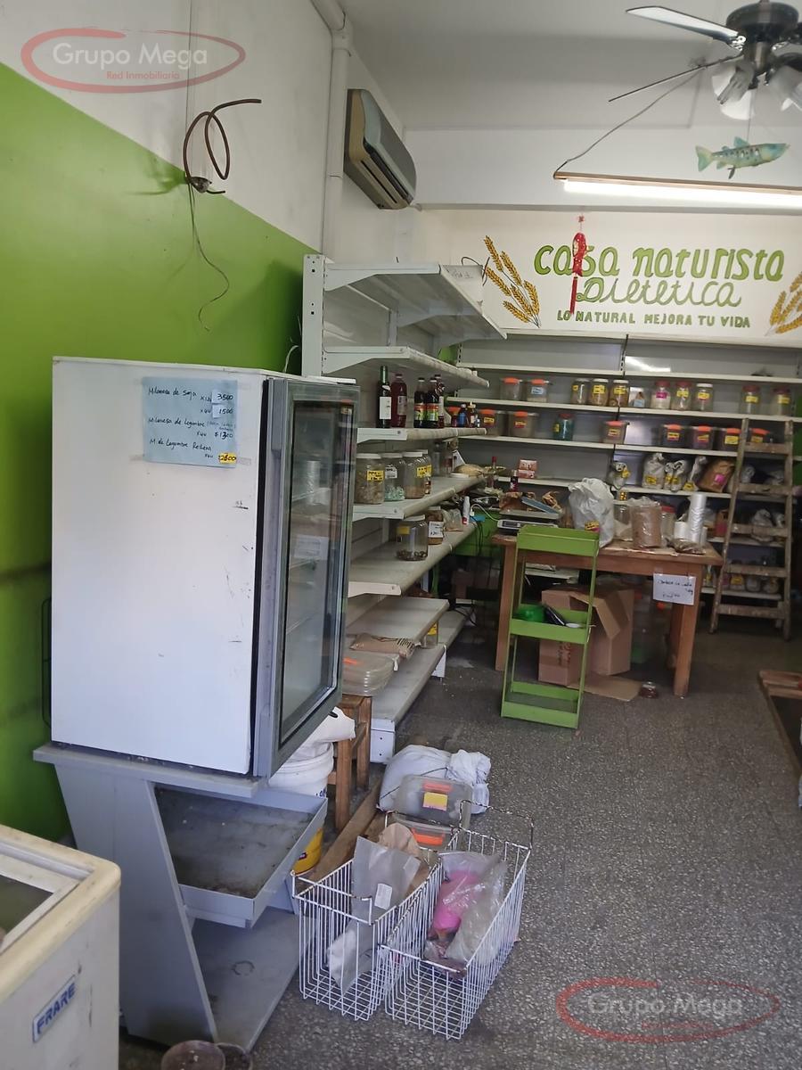 Local a la calle 47 m2  buen estado (3×15)