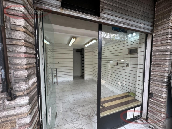 Local en Paternal Local a la calle 18 m2 con entre piso